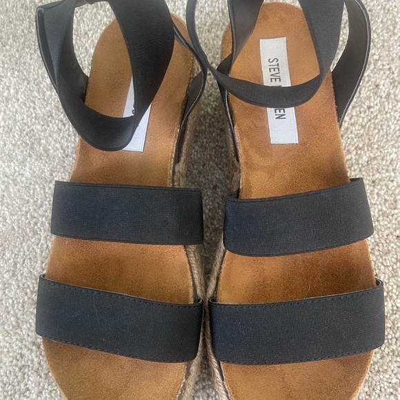 Steve Madden Black and Tan Women's Sandals - Picture 5 of 6